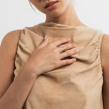 Load image into Gallery viewer, c/o CLAAVI RING - 14k Rose Gold & Cinnamon Diamonds