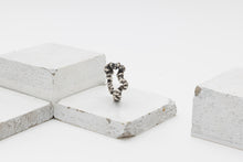Load image into Gallery viewer, SOLMU RING - Oxidised Silver & Black Sapphires