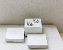 Load image into Gallery viewer, CLAAVI RING - Textured Silver