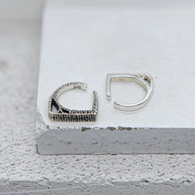 Load image into Gallery viewer, KIREA EAR CUFFS - Oxidized Silver