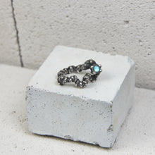 Load image into Gallery viewer, Solmu Ring - Labradorite