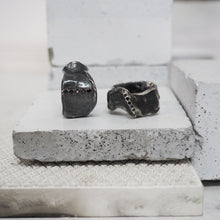 Load image into Gallery viewer, EKLIM RING - Oxidised Silver & Black Sapphires