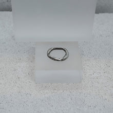 Load image into Gallery viewer, CARTE RING - Oxidised Silver & Grey Diamonds