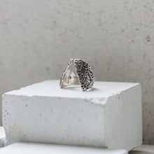 Load image into Gallery viewer, CLAAVI RING - Textured Silver