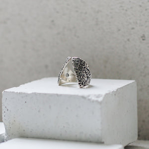 CLAAVI RING - Textured Silver