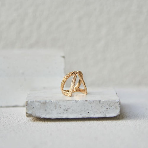 c/o CLAAVI RING - Textured 14k Gold