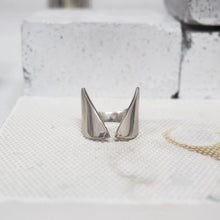 Load image into Gallery viewer, CLAAVI RING - Silver