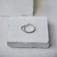 Load image into Gallery viewer, KIREA RING - Textured Silver