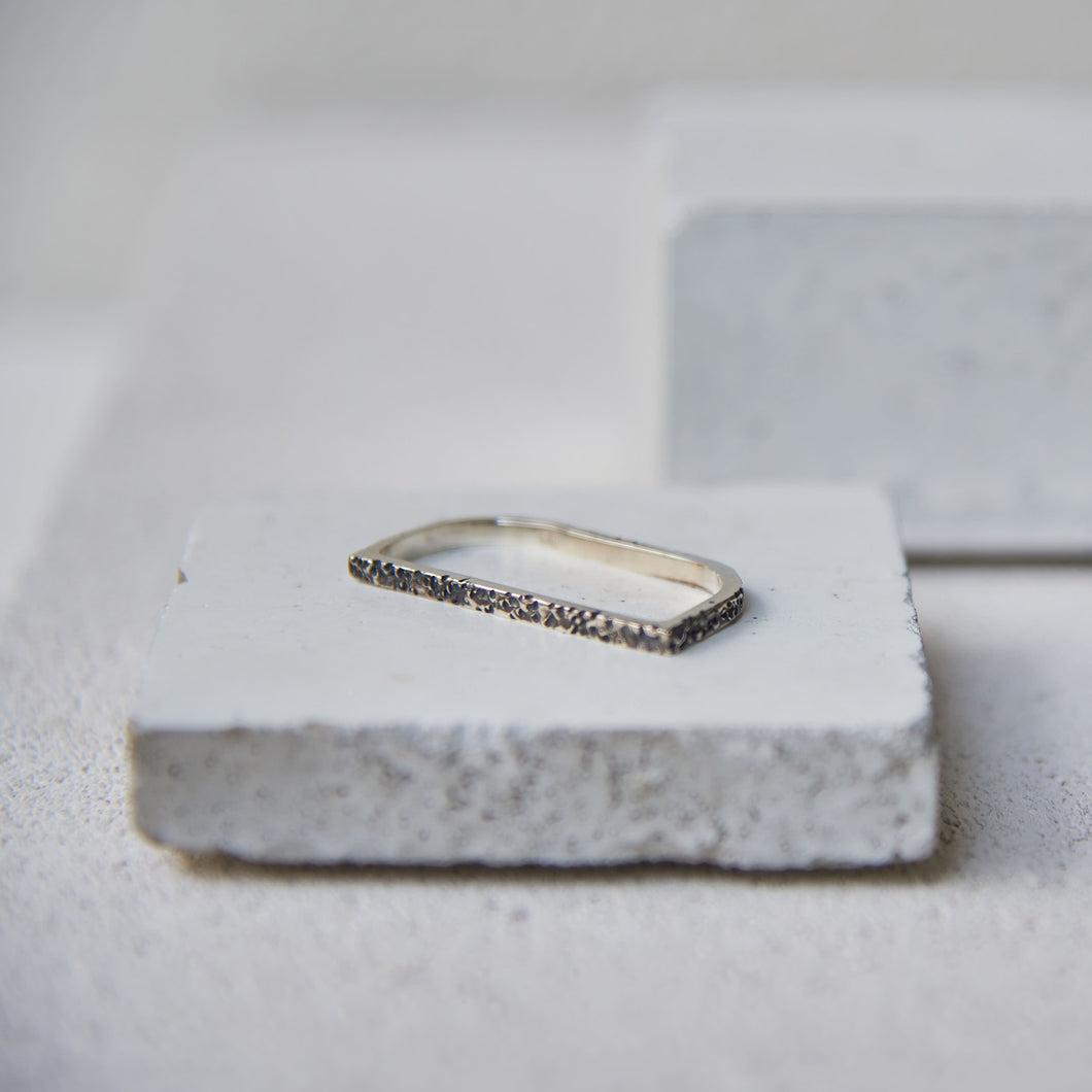 LINEA RING - Textured Silver