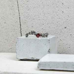 SOLMU DOUBLE RING - Oxidised Silver & Garnet
