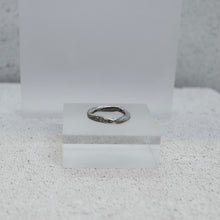 Load image into Gallery viewer, CARTE RING - Oxidised Silver &amp; Grey Diamonds